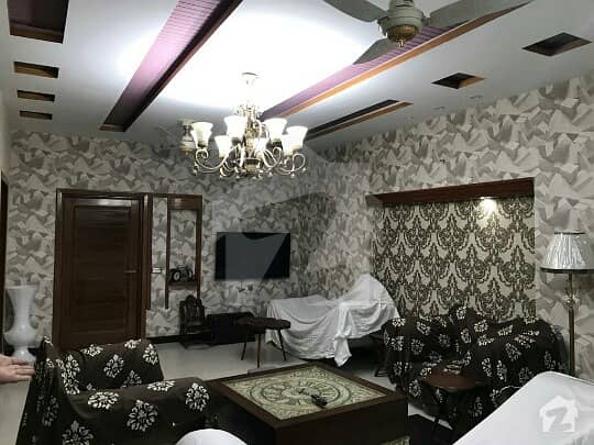بحریہ ٹاؤن سیکٹر سی بحریہ ٹاؤن لاہور میں 5 کمروں کا 12 مرلہ مکان 2.5 کروڑ میں برائے فروخت۔