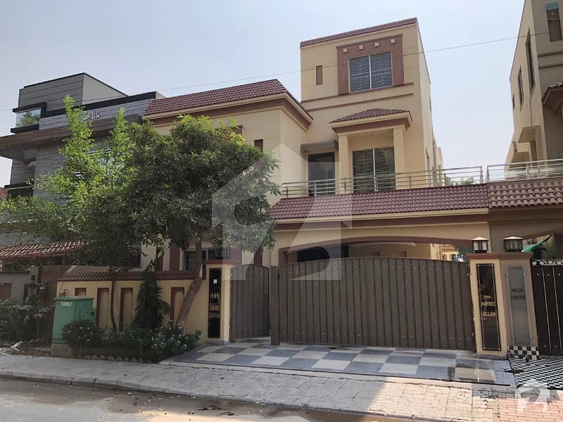 10 Marla House For Sale In Aa Block Bahria Town Lahore