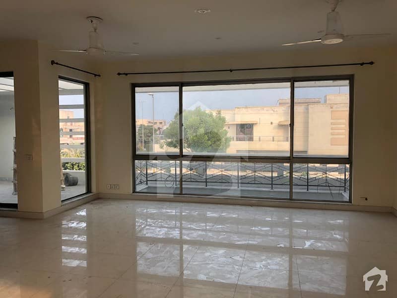 1 Kanal Upper Portion Available For Rent