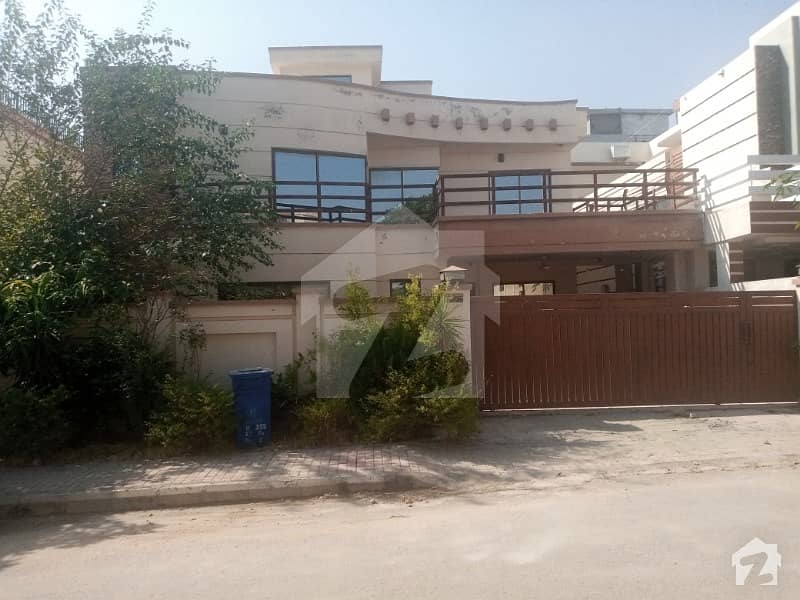 1 Kanal House  For  Sale