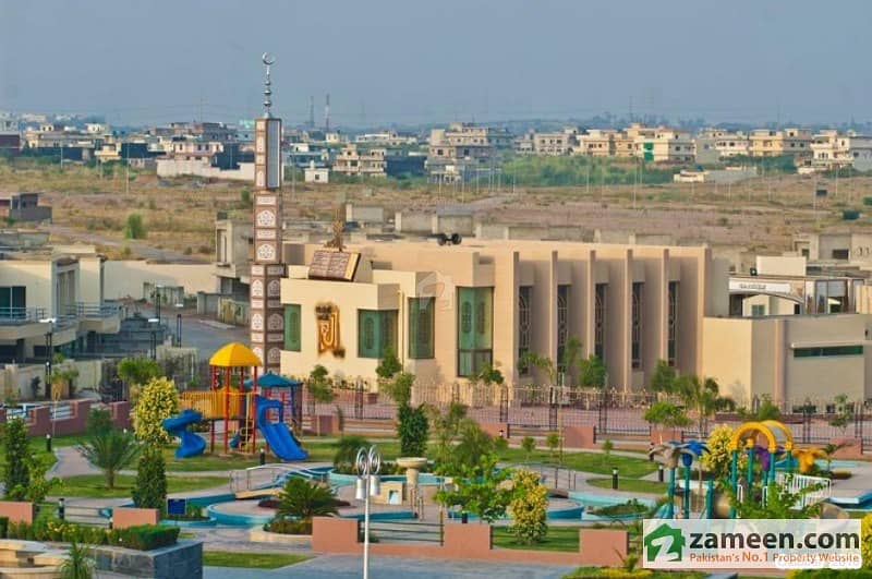 Bahria Town 10 Marla Plot For Sale - Ready For Construction