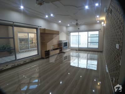 01 Kanal Upper Portion With 3 Beds Available For Rent In State Life Society 01 Kanal Upper Portion With 3 Beds Available For Rent In State Life Society