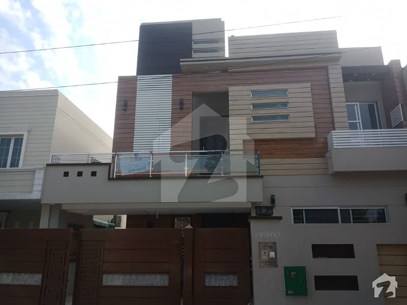 10 Marla Beautiful House For Rent In Sector C Bahria Town Lahore