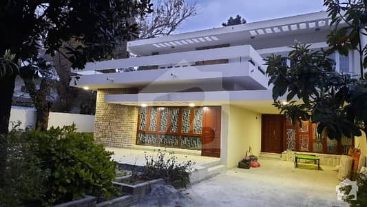 G6 686 Sq Yd Beautiful House On A Very Good Location Is Available For Rent G6 686 Sq Yd Beautiful House On A Very Good Location Is Available For Rent