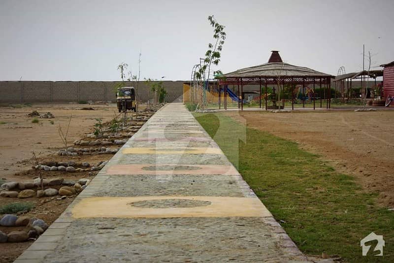 گلستانِ جوہر کراچی میں 2 کنال زرعی زمین 15 لاکھ میں برائے فروخت۔