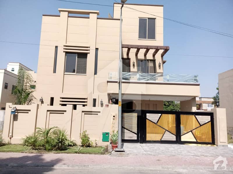 10 Marla Original Picture House For Sale In Tulip Block Bahria Town Lahore
