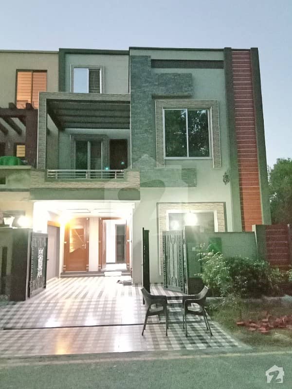 5 Marla brand new modern house for sale in AA Block Sector D Bahria town lahore