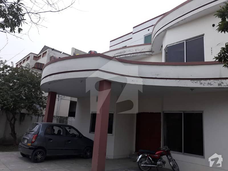 1 Kanal Corner House For Sale In Engineer Town Adjacent To Defence Road Lahore