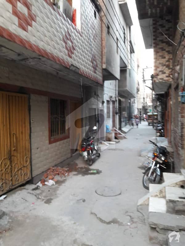 باغبانپورہ لاہور میں 5 کمروں کا 2 مرلہ مکان 50 لاکھ میں برائے فروخت۔
