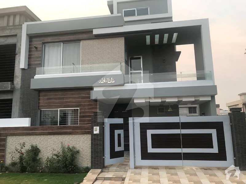 10 Marla Double Storey Luxurious House In Park View Villas