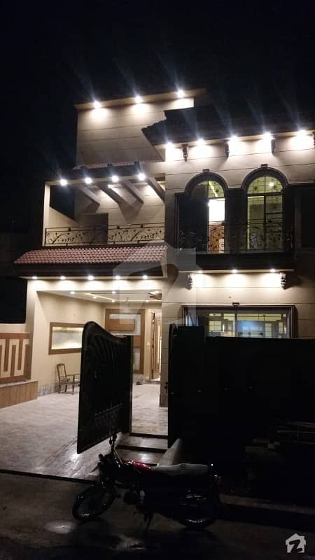 10 Marla Brand New House Available For Sale In Architect Society Lahore
