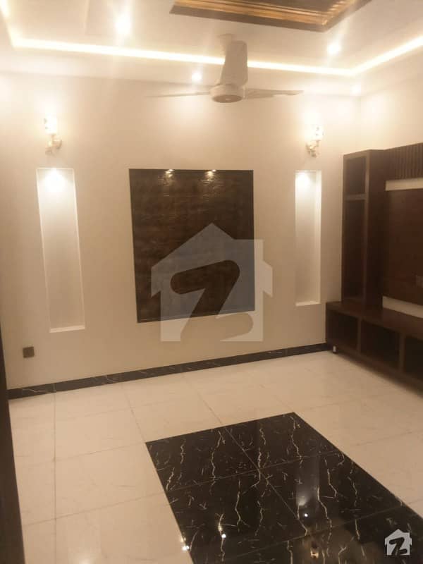 گرین سٹی ۔ بلاک سی گرین سٹی لاہور میں 4 کمروں کا 6 مرلہ مکان 1.7 کروڑ میں برائے فروخت۔