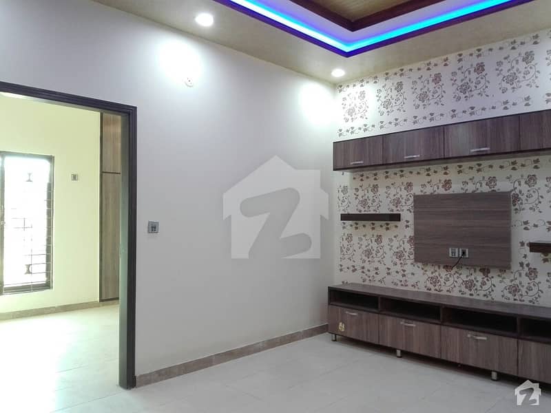 ویلینشیاء ہاؤسنگ سوسائٹی لاہور میں 5 کمروں کا 1 کنال مکان 4.25 کروڑ میں برائے فروخت۔