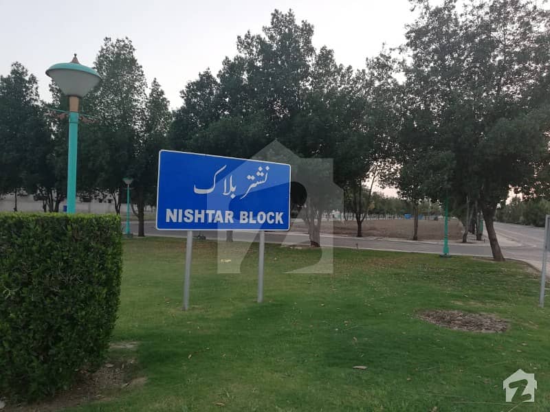 8 Marla Nishtar Block Commercial Main Boulevard Super Hot Location