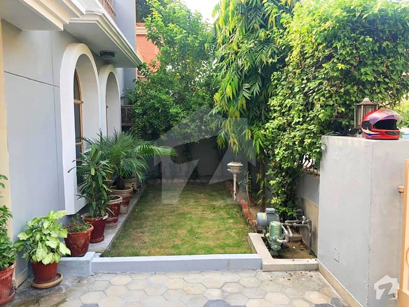 Syed Brothers Offers 12 Marla Owner Build Mazhar Munir Design Bungalow For Sale