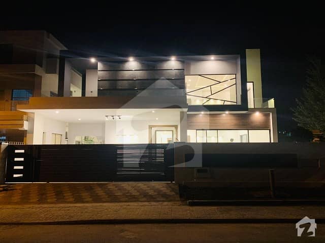 1 Kanal Master Piece Of Beauty Bungalow Available For Sale On Reasonable Price