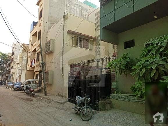 Nazimabad 3  Main Road Ideal Location 216 Sq Yards Demolish House