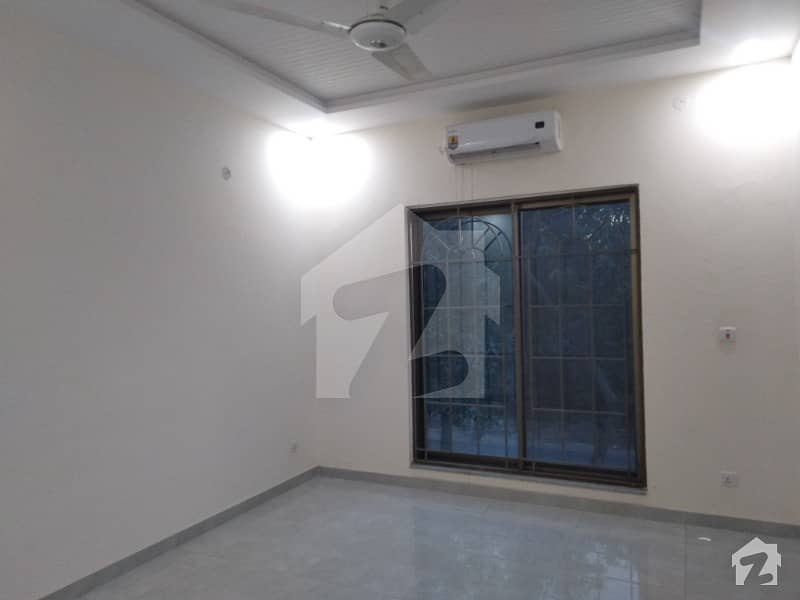 20 Marla Upper Portion For Rent In Dha Lahore