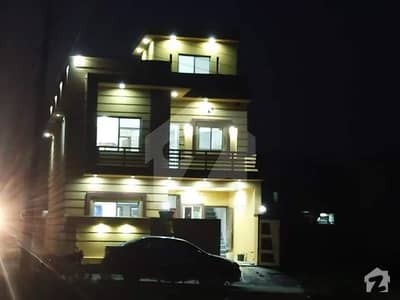 صنوبر سٹی اڈیالہ روڈ راولپنڈی میں 4 کمروں کا 5 مرلہ مکان 85 لاکھ میں برائے فروخت۔ صنوبر سٹی اڈیالہ روڈ راولپنڈی میں 4 کمروں کا 5 مرلہ مکان 85 لاکھ میں برائے فروخت۔