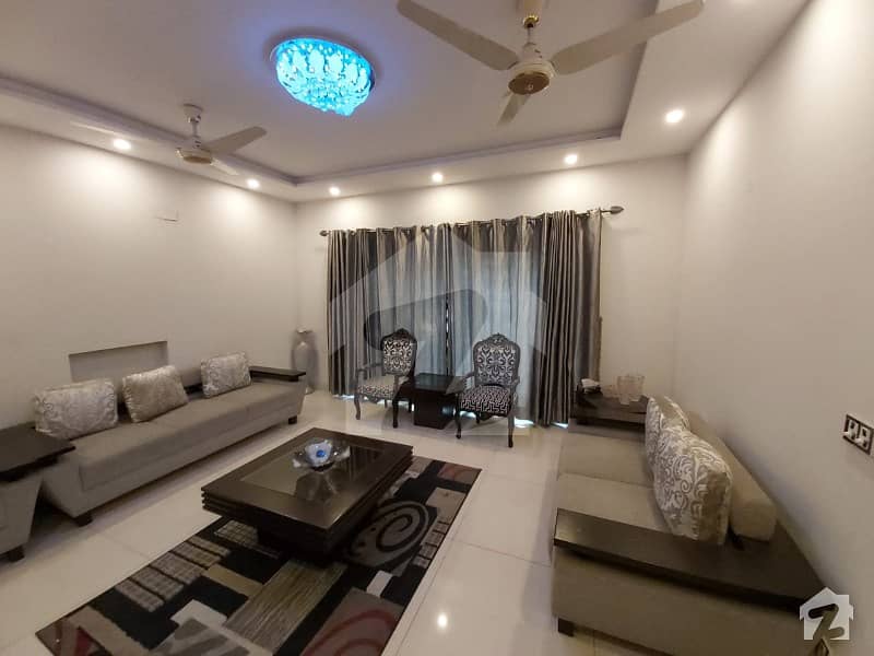 ڈی ایچ اے فیز 6 - بلاک ای فیز 6 ڈیفنس (ڈی ایچ اے) لاہور میں 5 کمروں کا 1 کنال مکان 4.5 کروڑ میں برائے فروخت۔