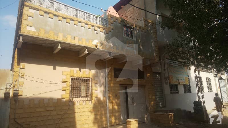 کامران چورنگی کراچی میں 2 کمروں کا 4 مرلہ بالائی پورشن 15 ہزار میں کرایہ پر دستیاب ہے۔