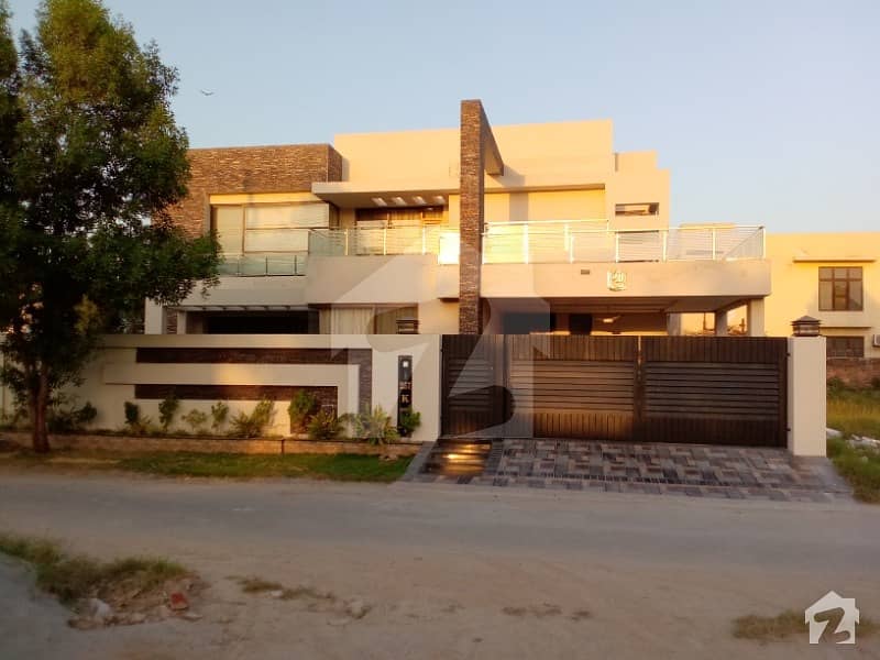 House For Sale Situated In Model Town Lahore