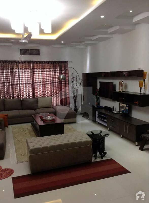 Like Brand New 1 Kanal Lower Furnished Portion For Rent Bahria Town Lahore Sector E Block Nishtar