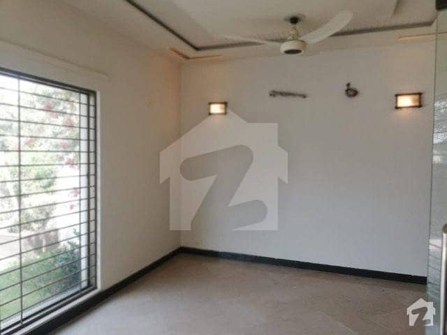 1 kanal House For Rent in Phase 1