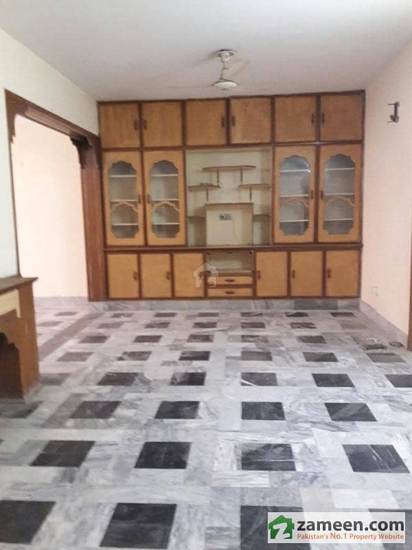 G 11 Ground Portion For Rent Car Porch 30x60 Water Boring G