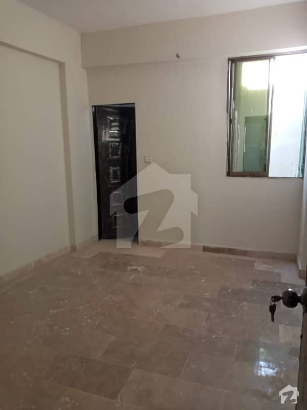 900  Square Feet Flat Ideally Situated In Gizri On 5th Floor No Lift