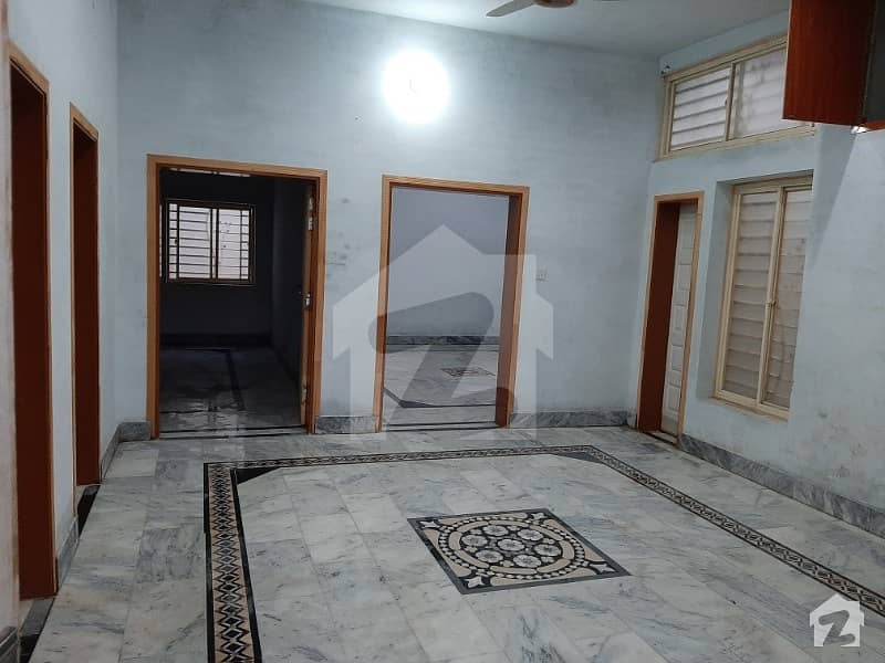 7.5 Marla Single Storey House Available For Rent In Faisal Colony