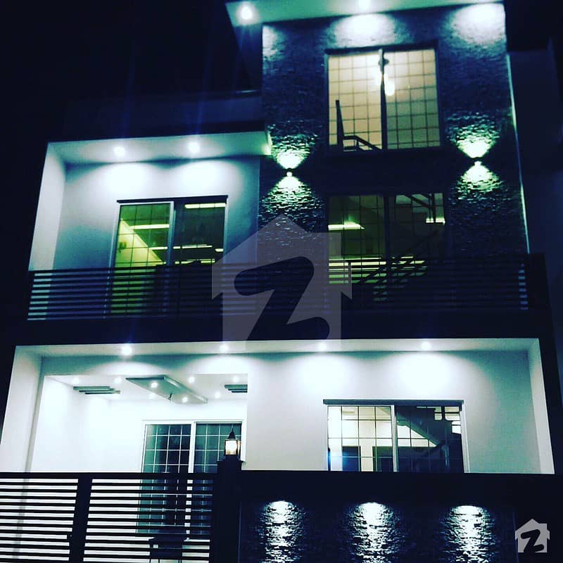 House Of 900 Square Feet Available In D-12 House Of 900 Square Feet Available In D-12
