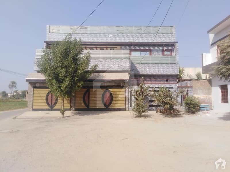 In Rafi Qamar Road 10 Marla House For Sale