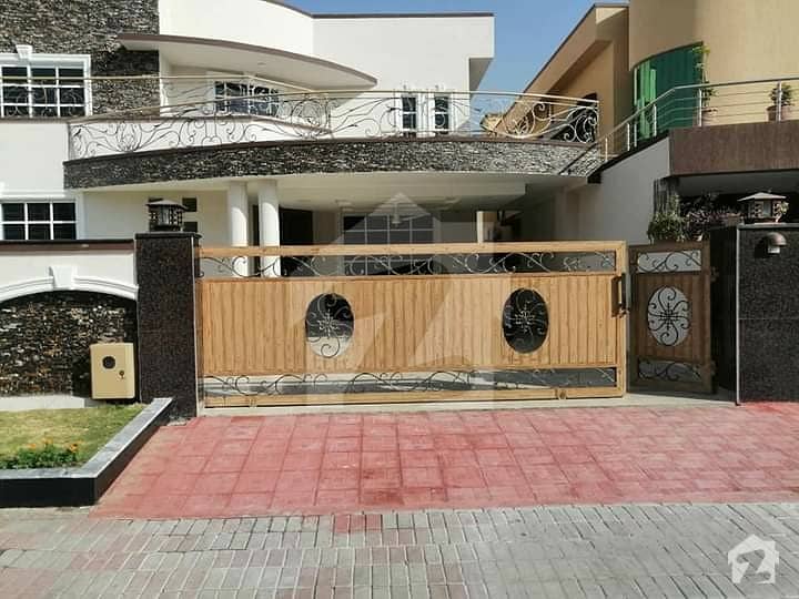 House Of 4500  Square Feet In Bahria Town Rawalpindi Is Available