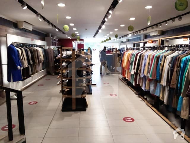 Shop Of 4000  Square Feet In Chen One Road Is Available