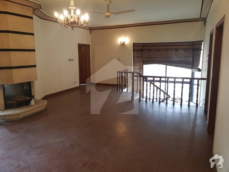 Commercial House For Rent 1 Kanal