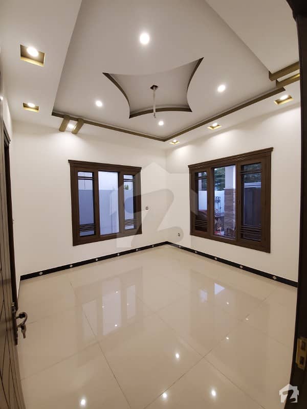 نارتھ ناظم آباد ۔ بلاک بی نارتھ ناظم آباد کراچی میں 6 کمروں کا 1 کنال مکان 8.75 کروڑ میں برائے فروخت۔
