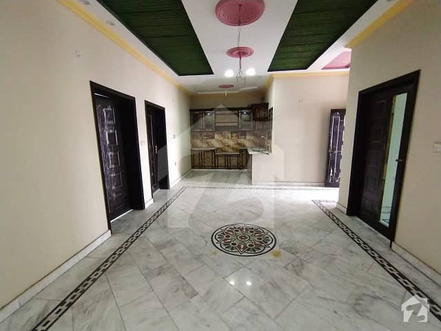 غوث گارڈن - فیز 4 غوث گارڈن لاہور میں 5 کمروں کا 7 مرلہ مکان 42 ہزار میں کرایہ پر دستیاب ہے۔