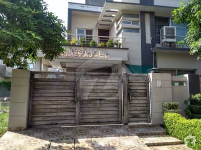 10 Marla New Slightly Used House For Sale 10 Marla New Slightly Used House For Sale