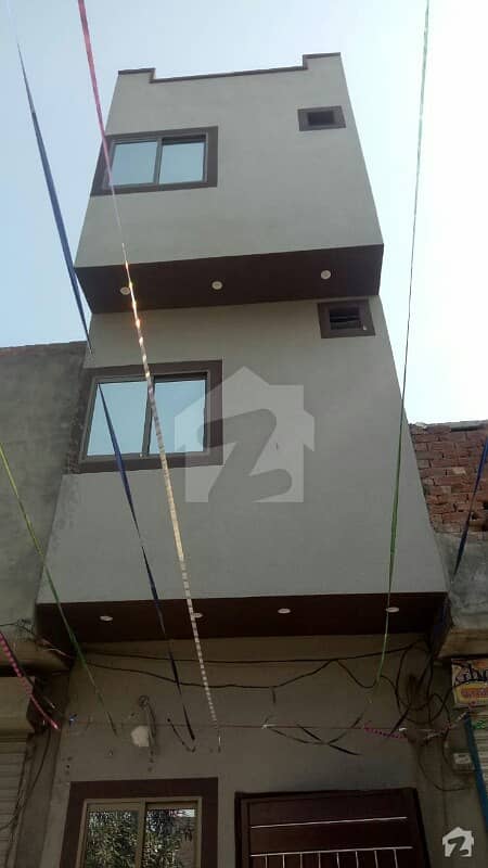 سوزو ٹاؤن لاہور میں 3 کمروں کا 1 مرلہ فلیٹ 23 لاکھ میں برائے فروخت۔