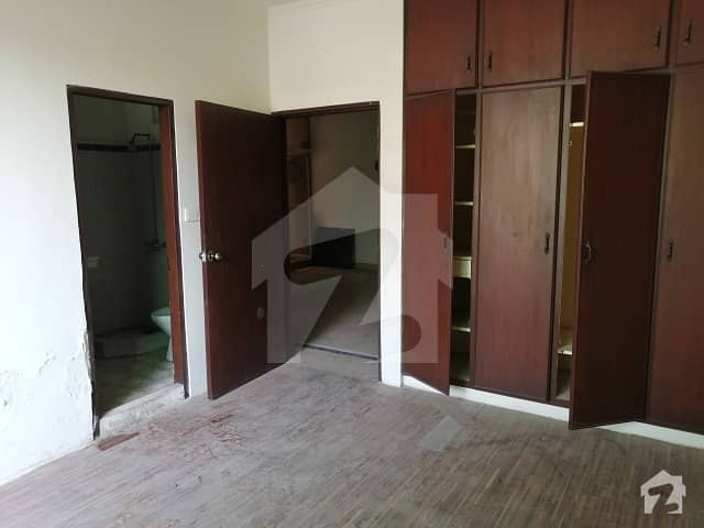 4 Marla First Floor Apartment For Rent